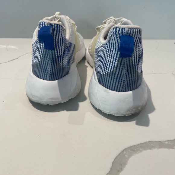 Adidas Questar Flow Running
Shoe FW5109 White/White/Royal Blue Mens Size 11 - Picture 3 of 6